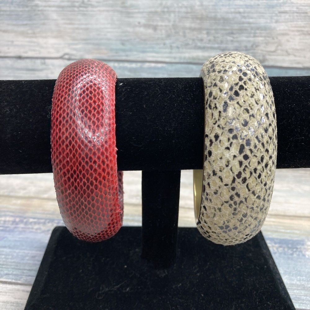 Lot‎ of 2 Snake Skin Red Black White Bangle Bracelet preowned